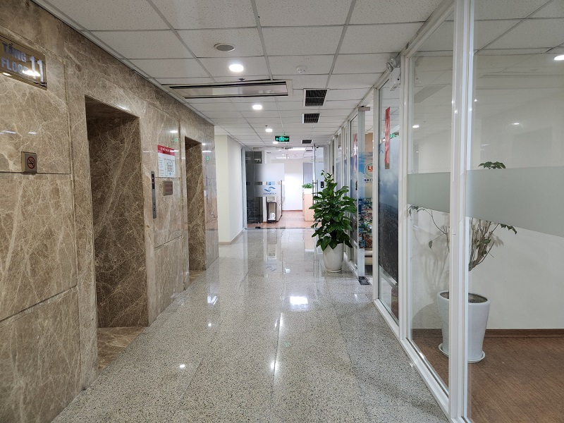 Sảnh thang máy tòa nhà Detech Tower Tôn Thất Thuyết
